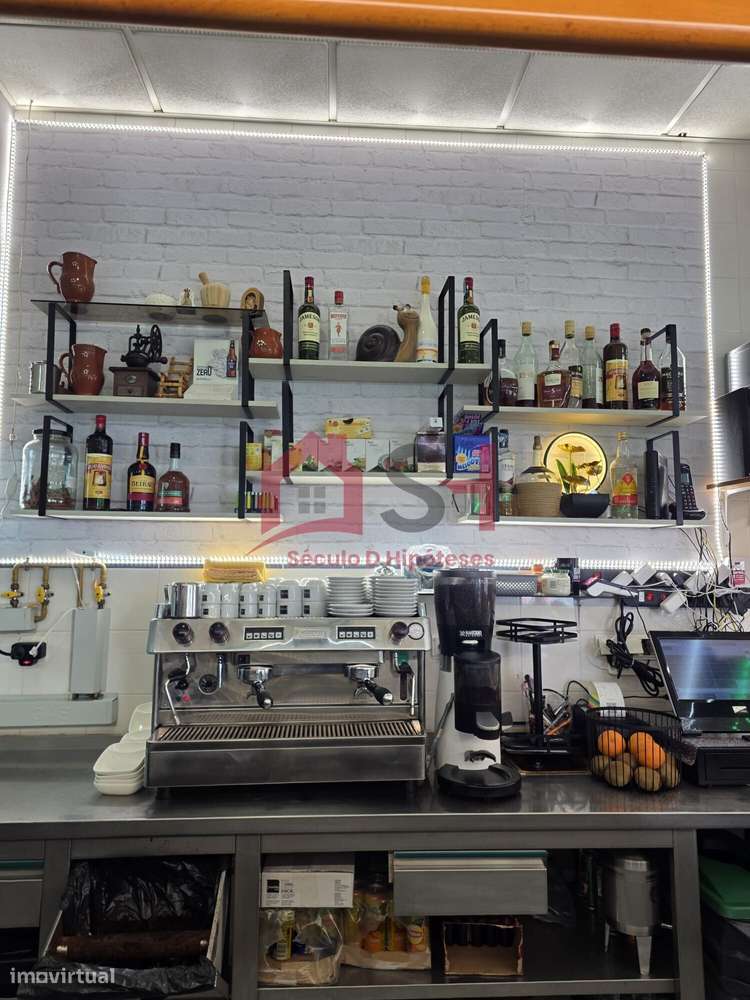 *Oportunidade de Trespasse – Café, Snack Bar e Churrasqueira em Fun... - Grande imagem: 3/24