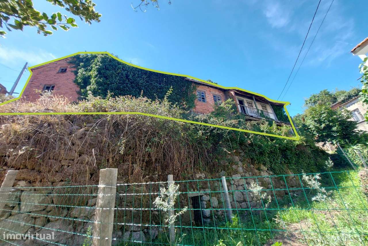Moradia para Restaurar T2, Viseu, Tondela, Santiago de Besteiros - Grande imagem: 4/4