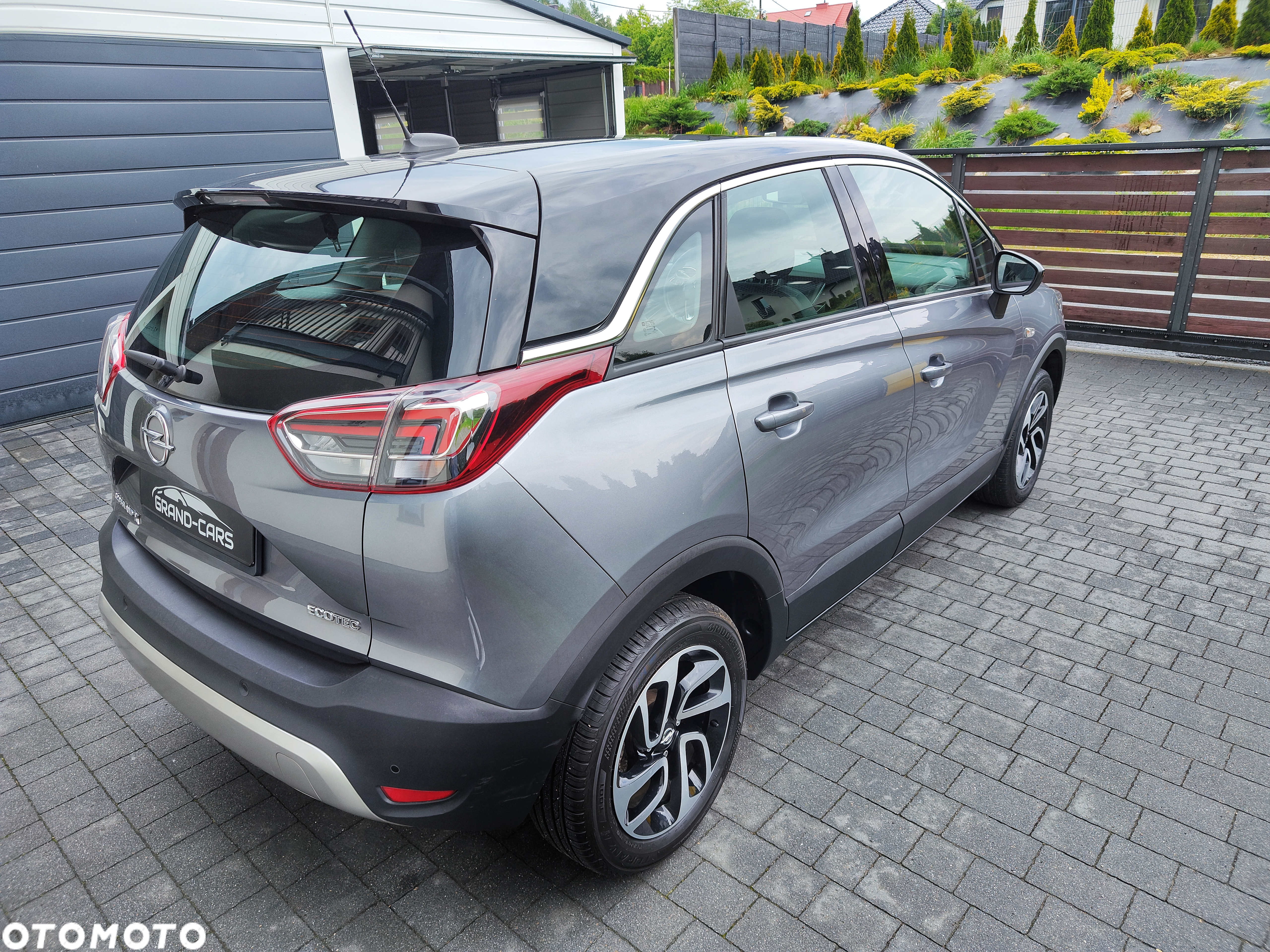 Opel Crossland X - 13