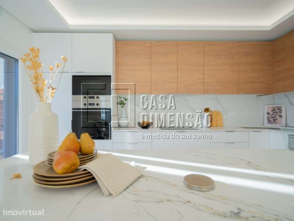 Moradia de tipologia T4+2 na melhor zona da Sobreda, com Piscina, G...-21