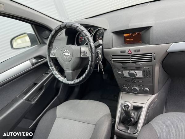 Opel Astra 1.6i Sport - 9