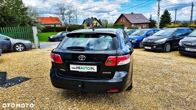 Toyota Avensis 1.8 Premium - 16