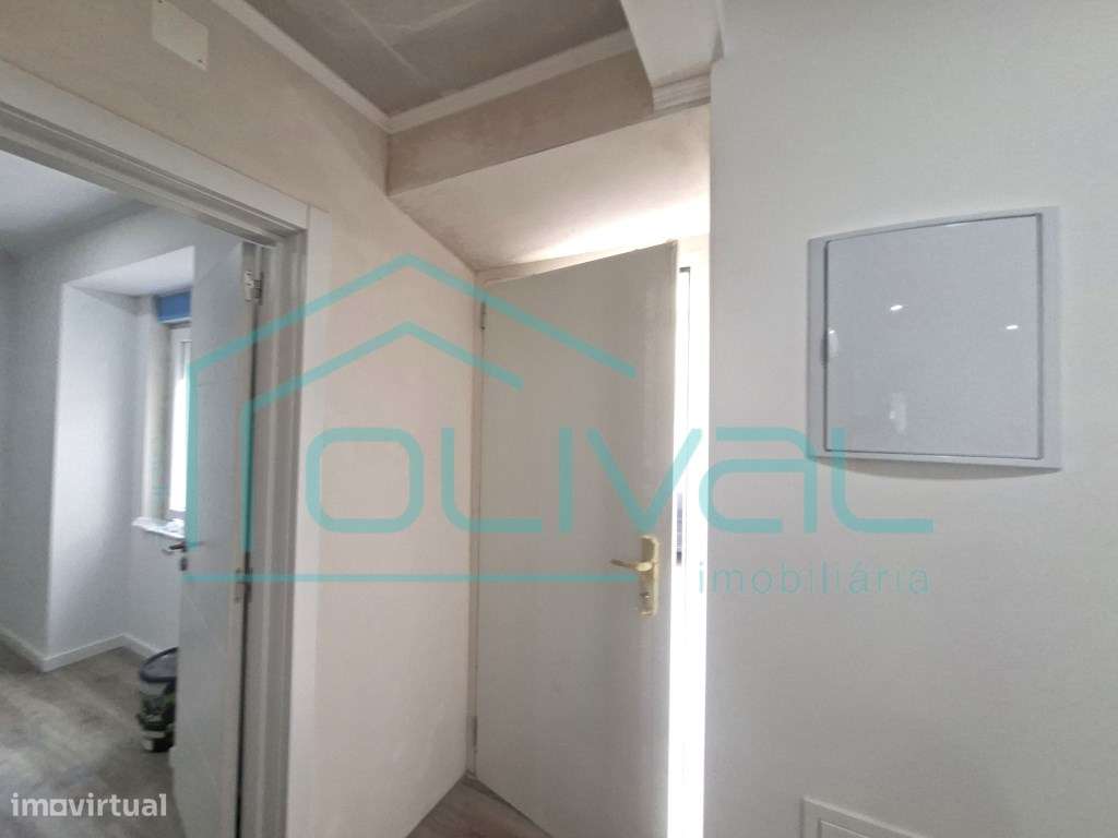 Moradia T3 totalmente remodelada no centro de Salvaterra de Magos-10