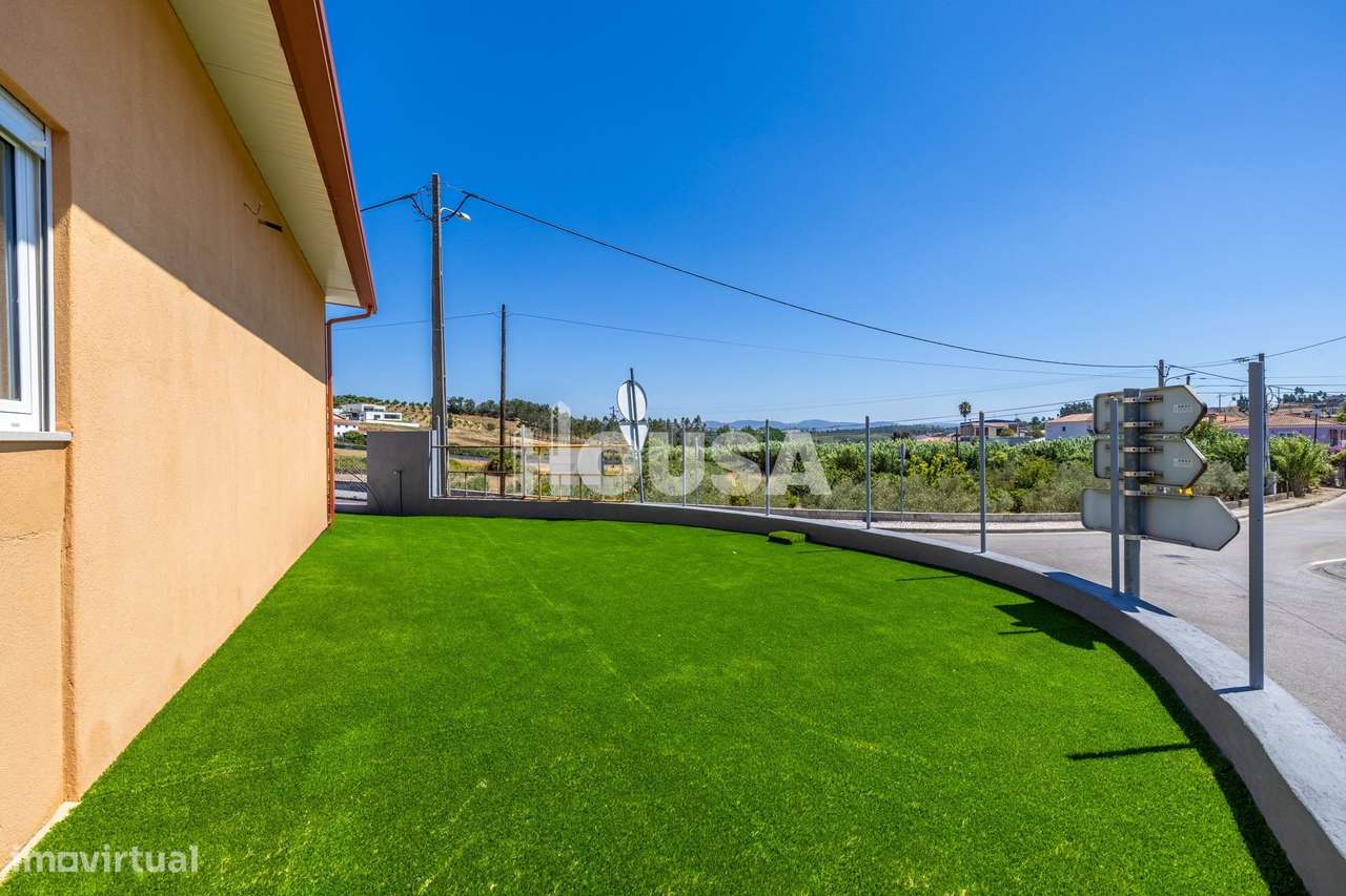 Moradia T3 Renovada | Azoia – Leiria-29