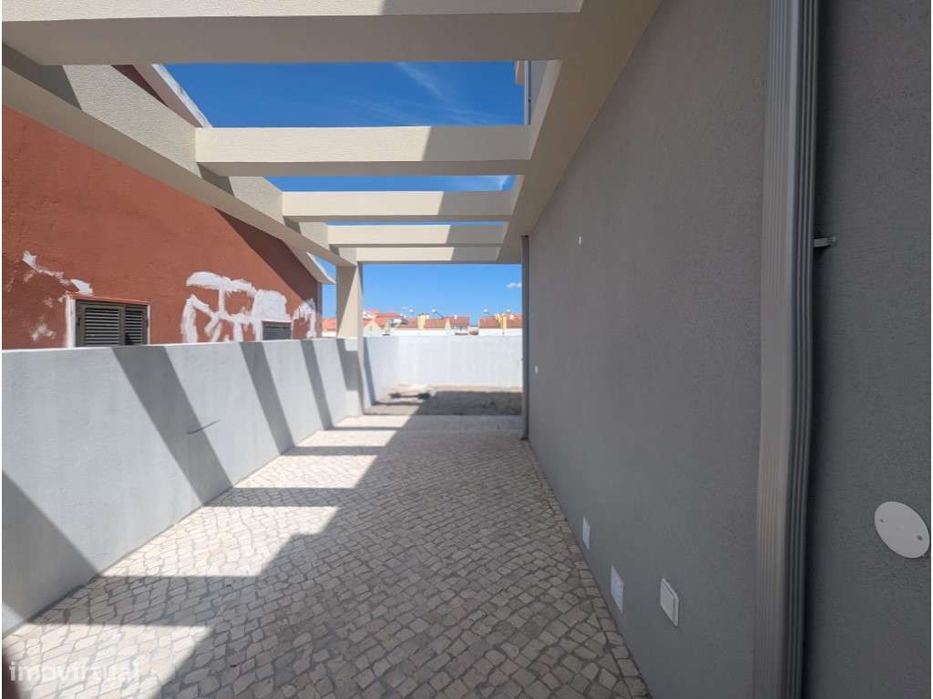 Moradia T3 com 2 suites em Quinta das Laranjeiras Fernão Ferro-3