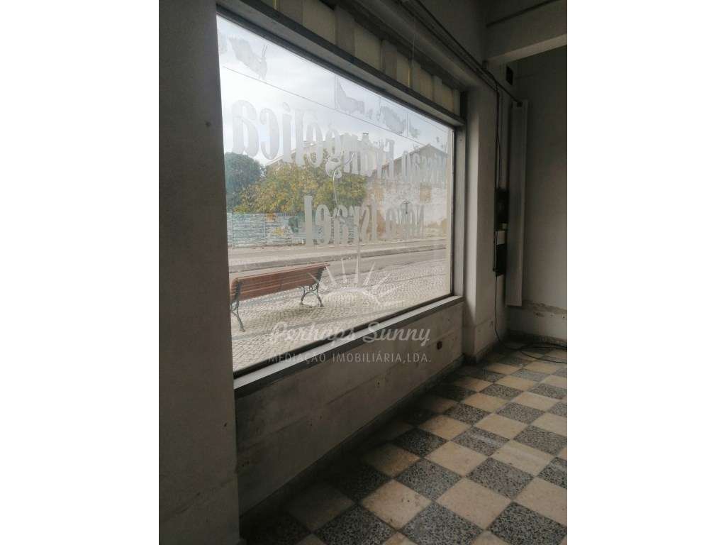 Edificio Habitacional + Comercio - Centro Cartaxo-8