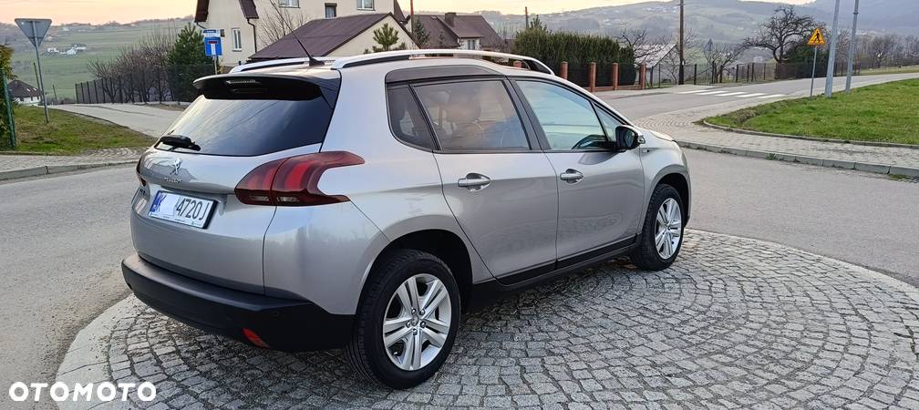 Peugeot 2008 1.6 BlueHDi Style - 12