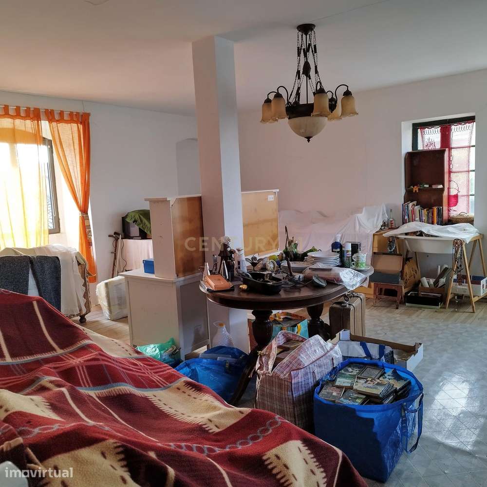 Moradia antiga + terreno envolvente - Centro da vila de Sangalhos - An-19