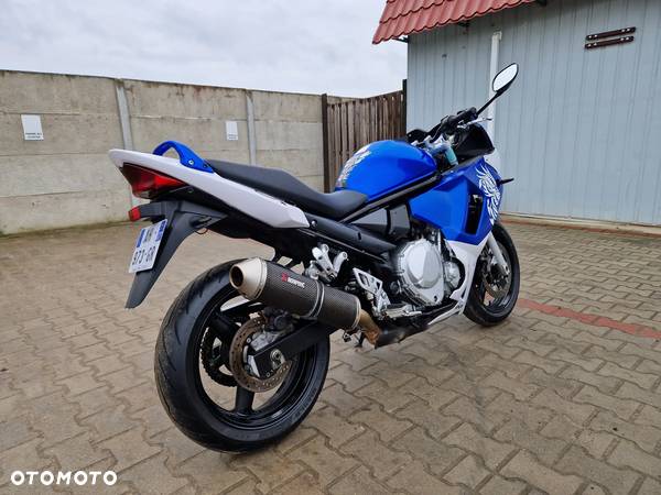 Suzuki GSX - 6