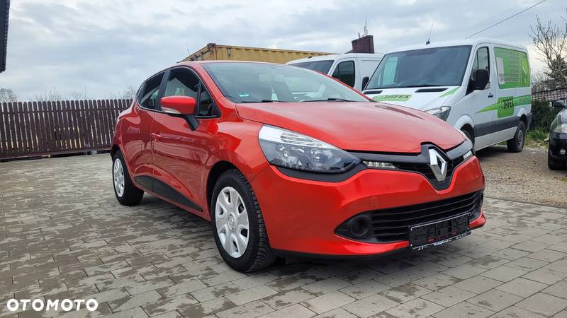 Renault Clio 1.2 16V 75 Experience - 14