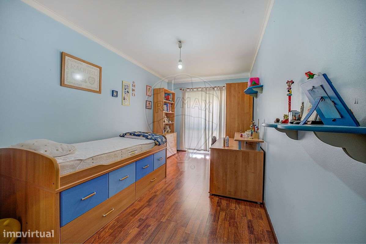Apartamento T3 em Quinta do Conde-13