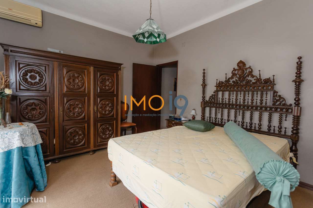 Moradia T4 + arrumos em Boleiros - Fátima-13