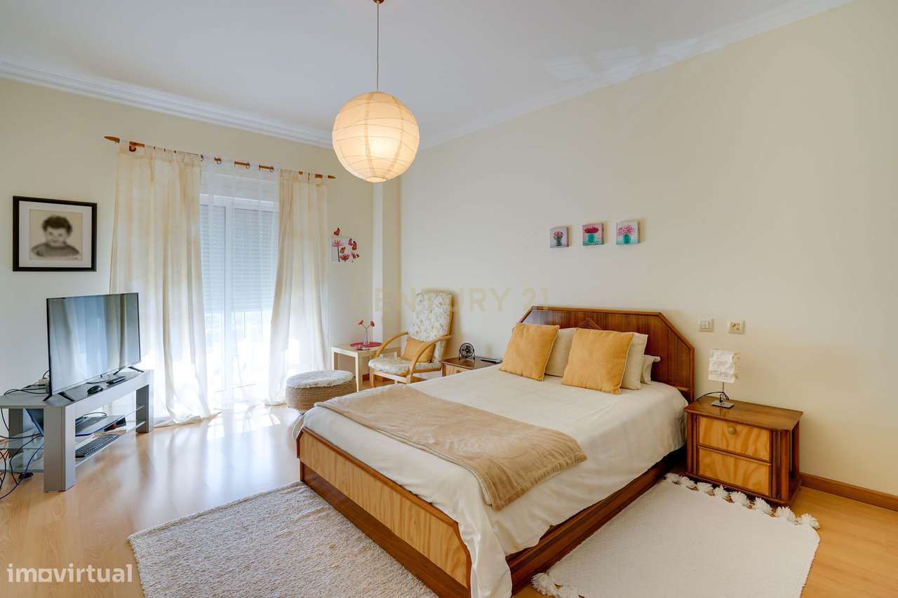 Apartamento T3 Excelentes áreas-25