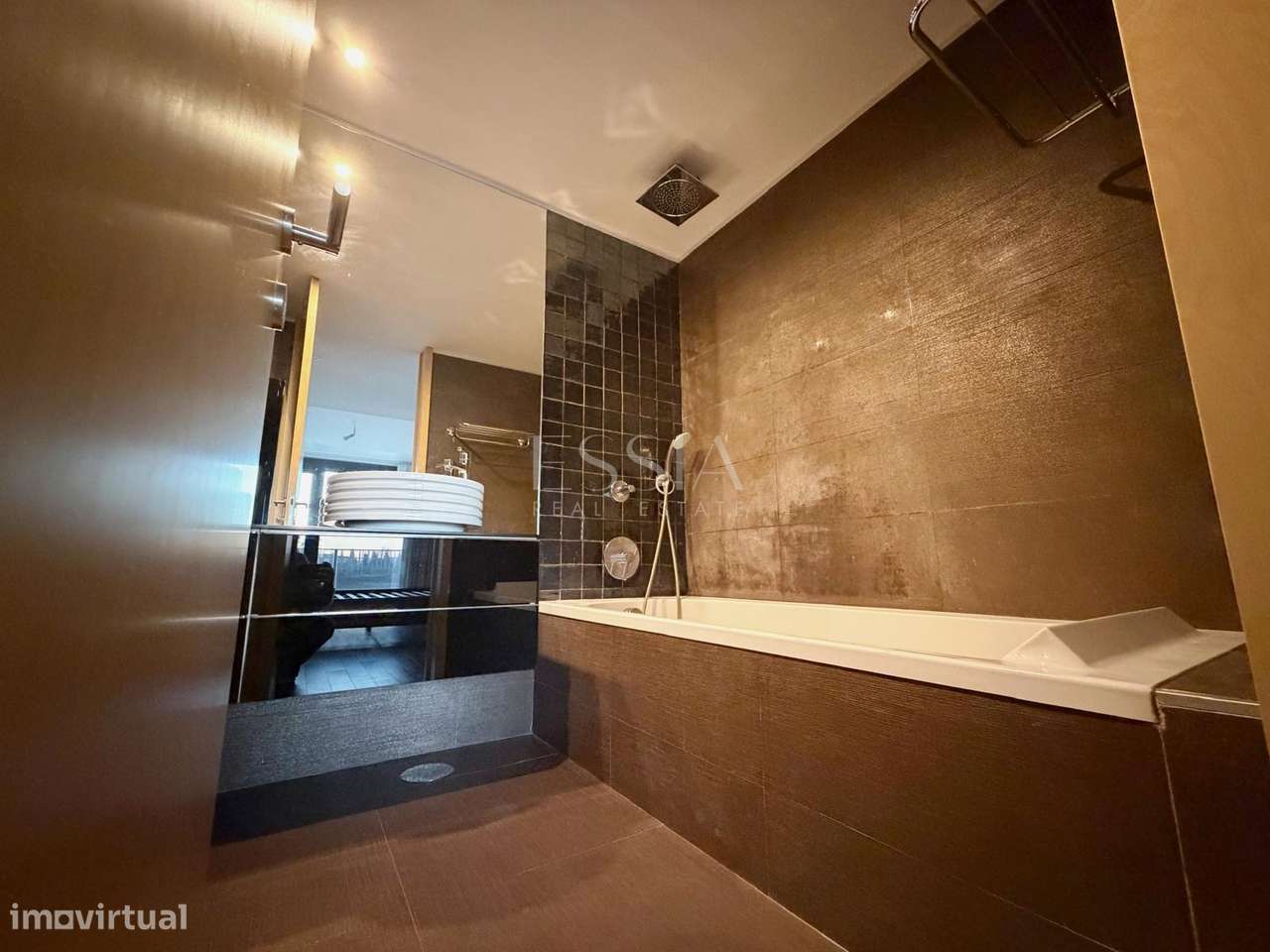 Apartamento T2 com Varanda nas Antas-9