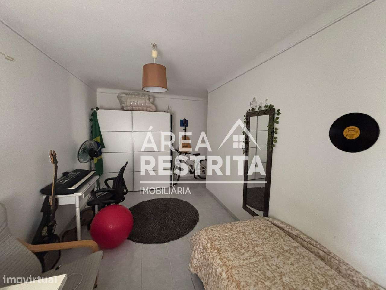 Apartamento T2 Estádio da Medideira - Próximo a Baía do Seixal-9