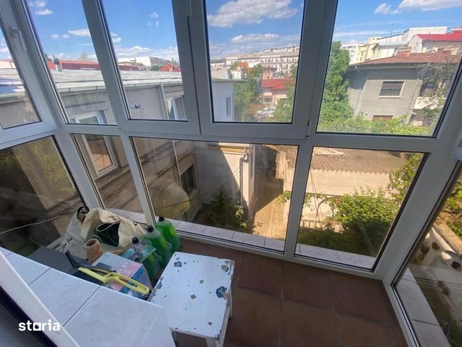 Vanzare apartament 4 camere etaj 1 plus garsoniera vila Gara de Nord-15