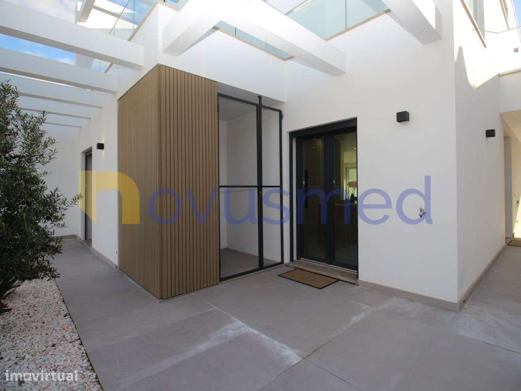 Moradia T3 com piscina, próxima do Golf, das praias de Vilamoura e ...-24