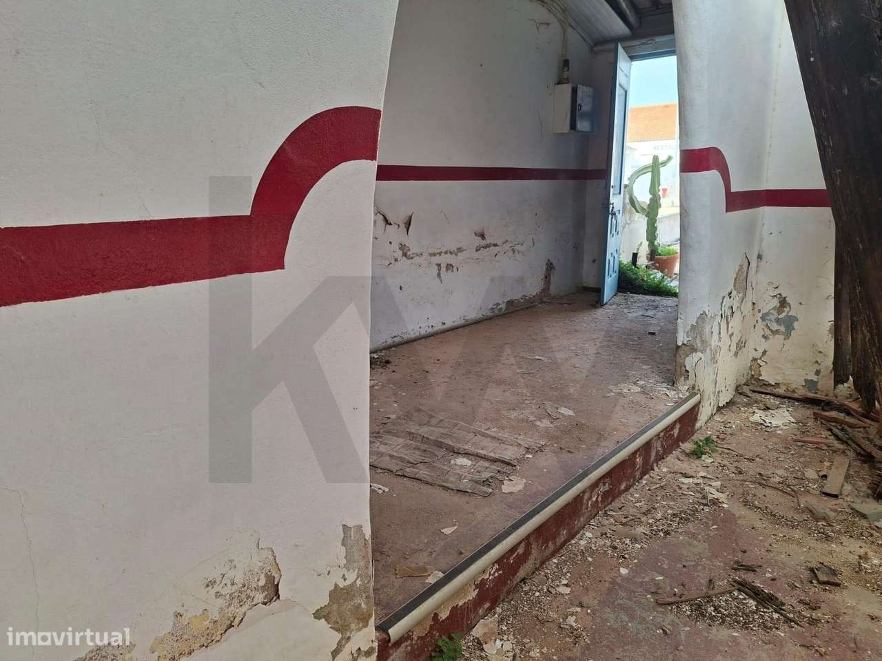 Oportunidade Única perto da praia em Sagres – Espaço Comercial-13