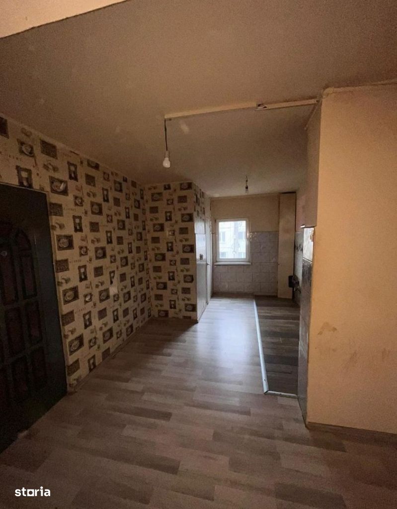 Apartament cu 3 camere de vânzare, in centrul Apahidei