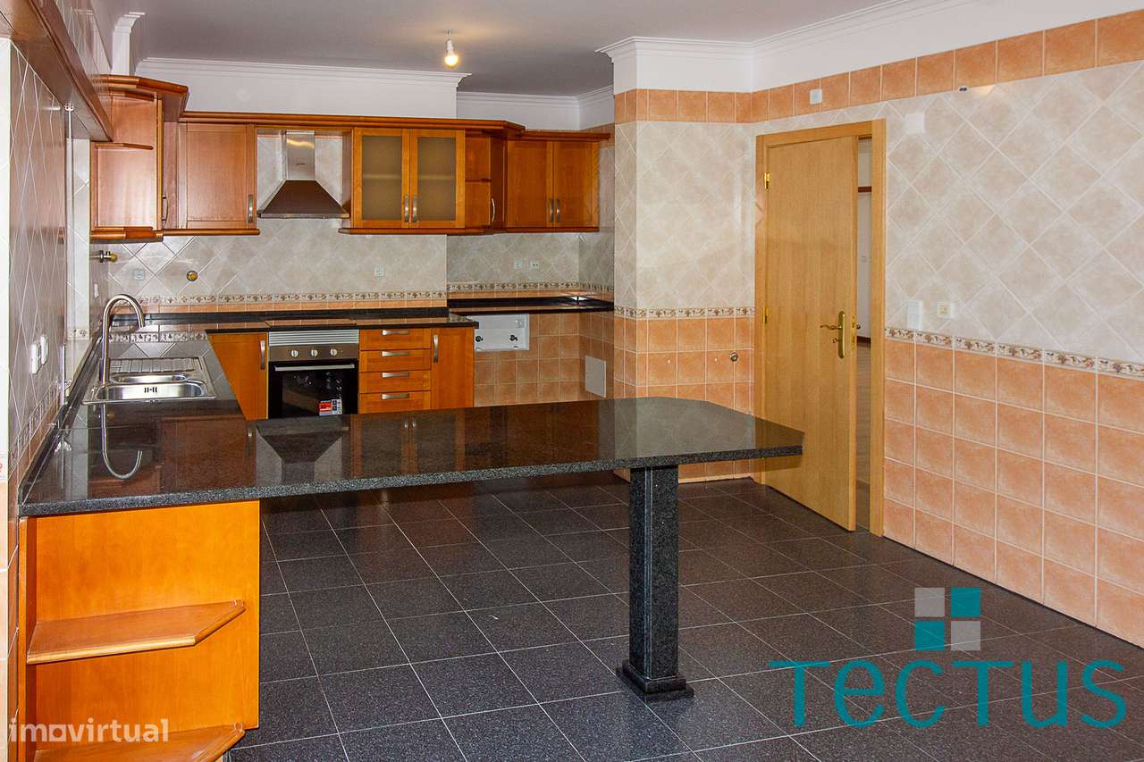 Moradia T4 com 2 suites e garagem - Grande imagem: 5/60