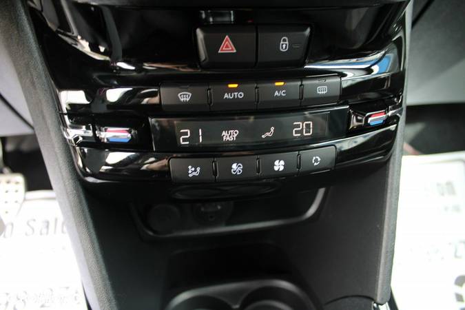 Peugeot 2008 PureTech 110 Stop&Start GT-Line Edition - 17