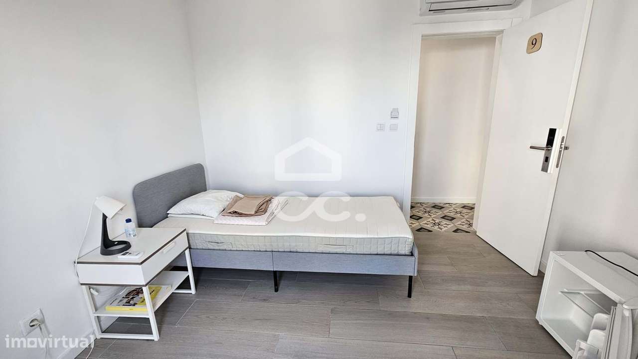 Alojamento com 10 quartos, pronto a rentabilizar, com obras recentes e-34