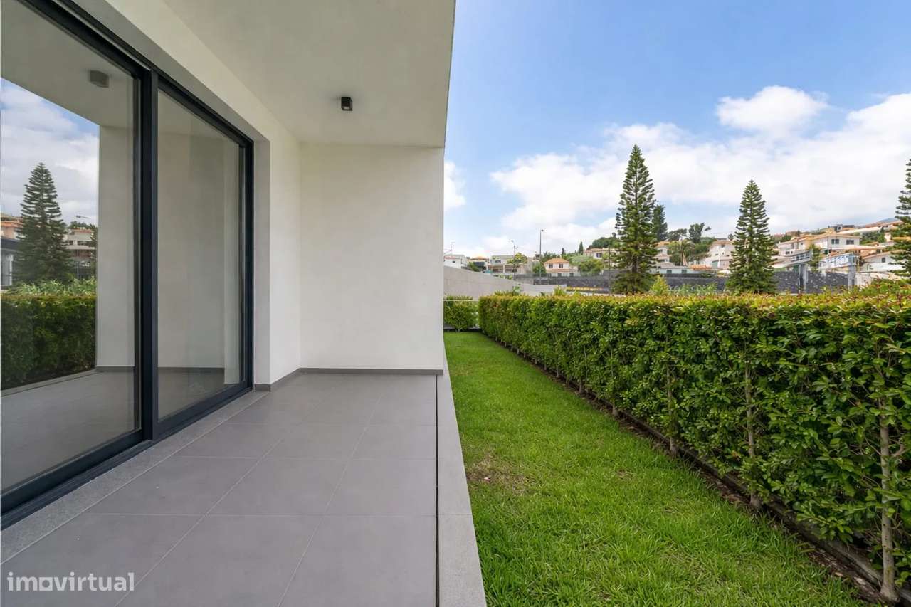 T2 Apartamento - Rampa Dr. Barreto (Madeira, Funchal)-13