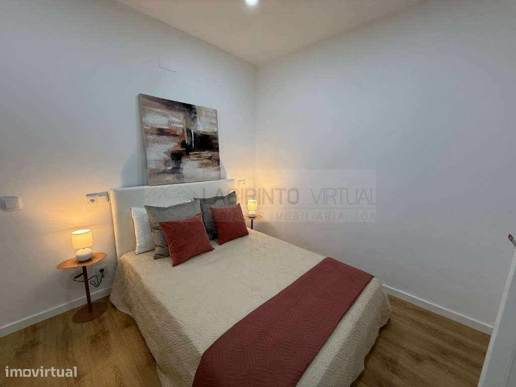 Vende-se T3 remodelado e mobilado, em Penha de França - Lisboa-10