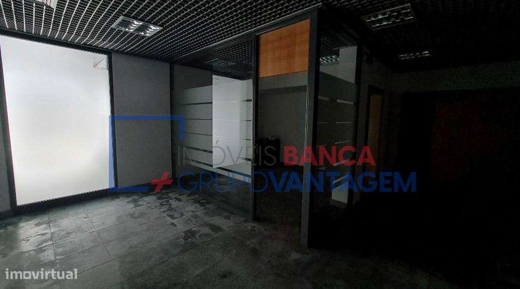 LOJA COMERCIO DE RUA - V POUCA DE AGUIAR - Grande imagem: 5/9