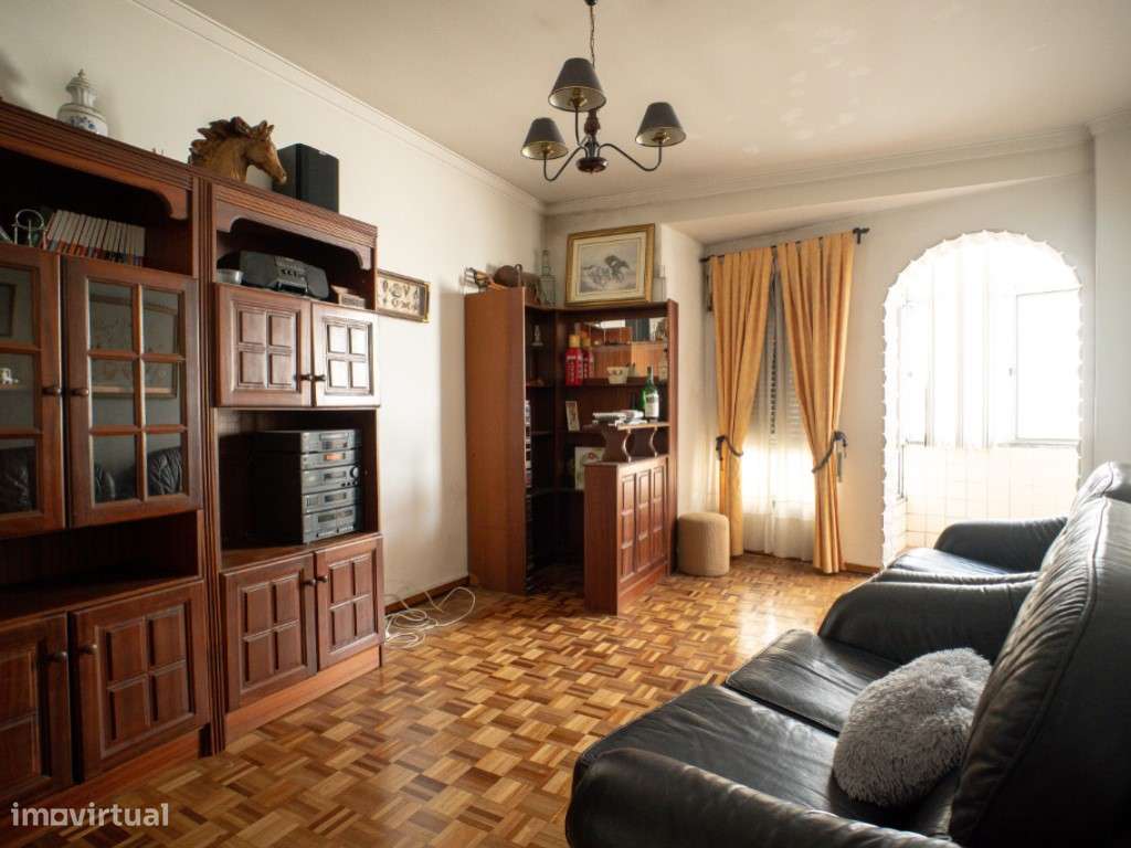 Apartamento T2 1º andar - Rua Jaime Cortesão, Baixa da Banheira-4