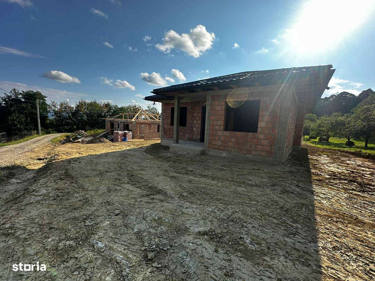 Dealul Grosului  Casa pe un nivel cu  5 ari teren priveliste deosebita - Imagine principală: 4/10