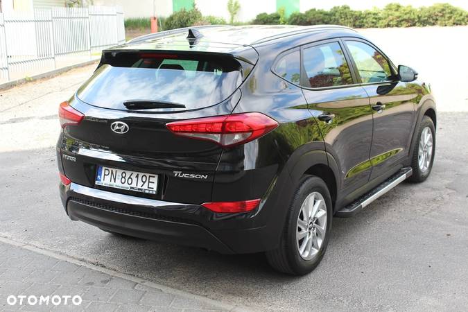 Hyundai Tucson 1.7 CRDI BlueDrive Style 2WD - 9