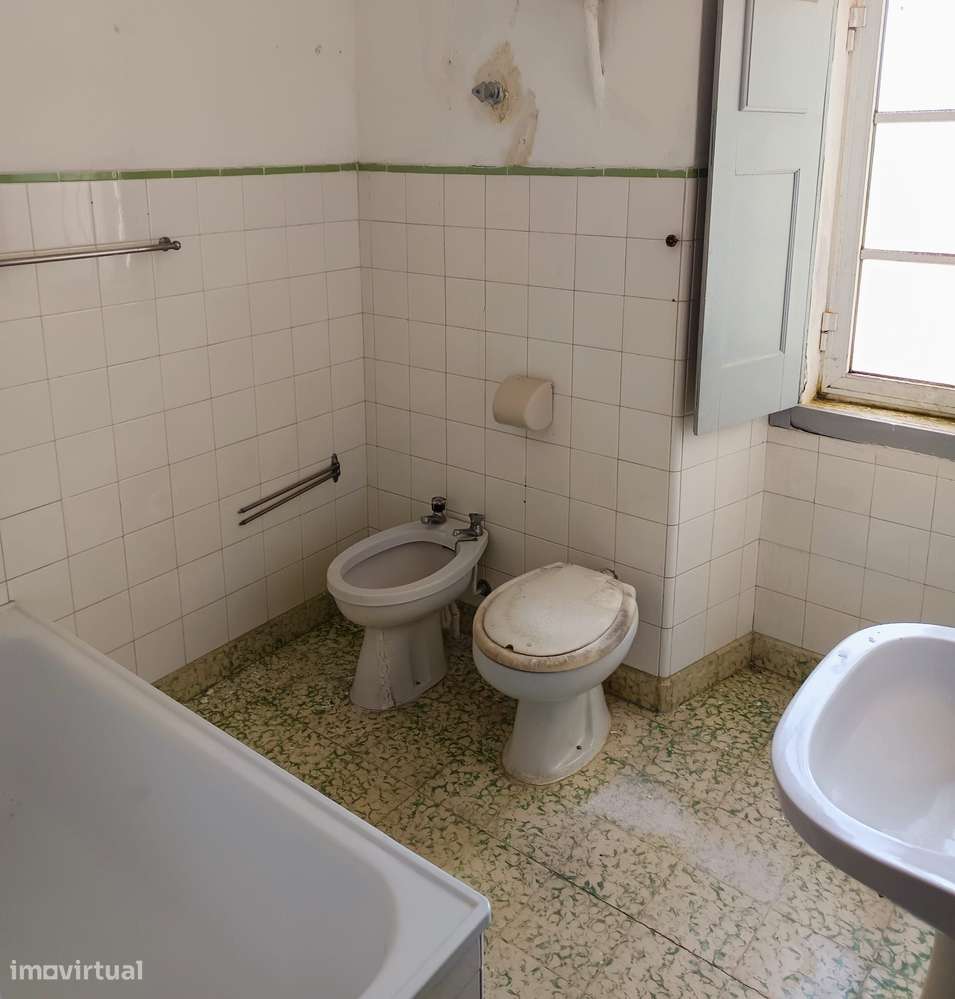 Espaçosa Moradia para Recuperação em Estremoz-12