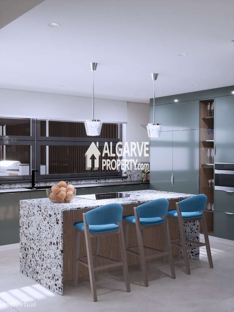 Luxuosa Residência Tranquila situada num terreno amplo em Lagos - Grande imagem: 5/32