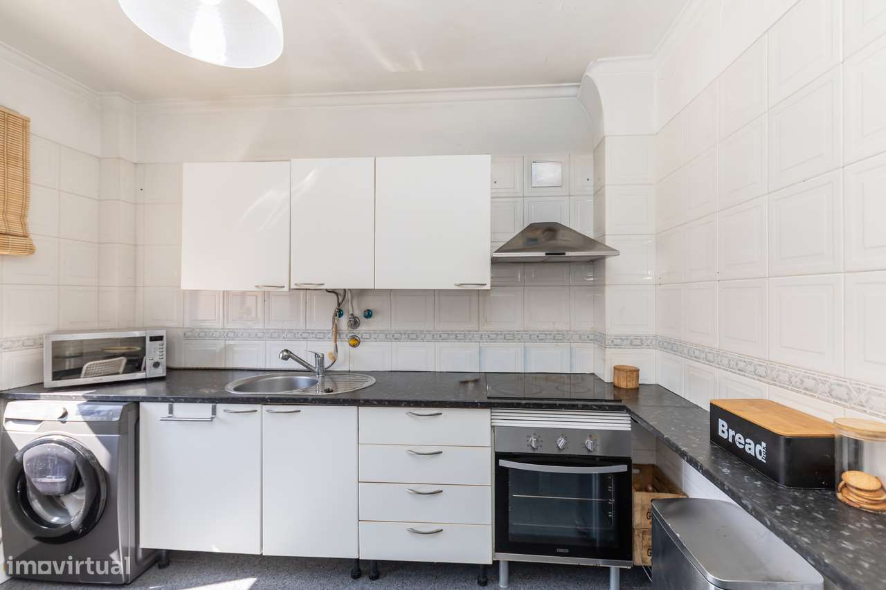 Apartamento T3 em zona central da Quinta do Conde-8