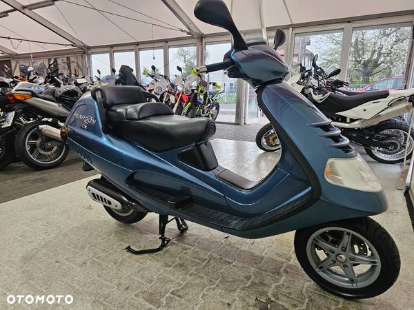 Piaggio Hexagon - 26