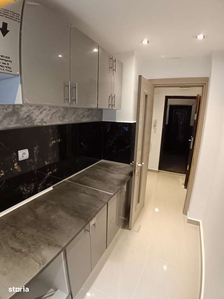 De Vanzare Apartament cu 2 camere zona Viziru 3-7