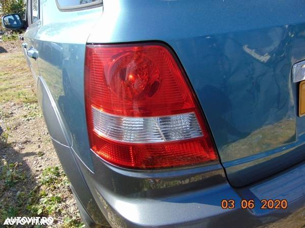 Stop Kia Sorento 2002-2009 stop tripla lampa spate Sorento dezmembrez - 3