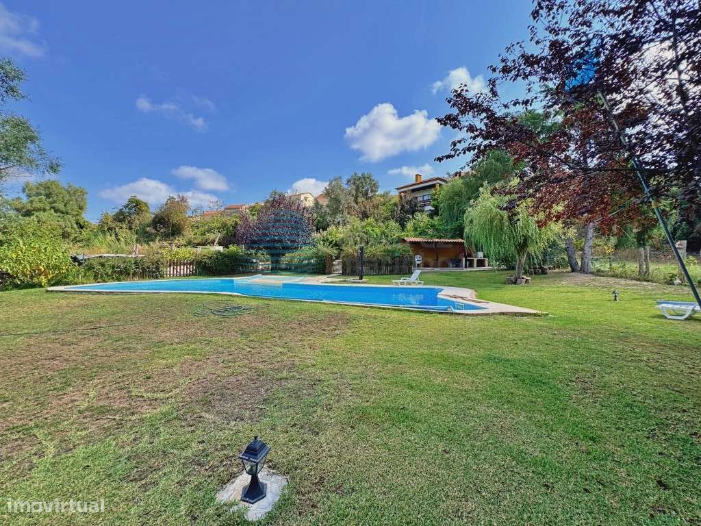 Moradia T4 com piscina, em Melroeira, Torres Vedras-56