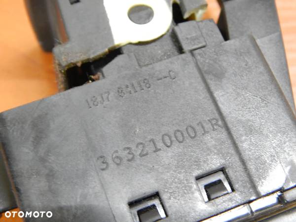 Przełącznik przycisk hamulca Renault Laguna III  07-17 Łuków części - 4