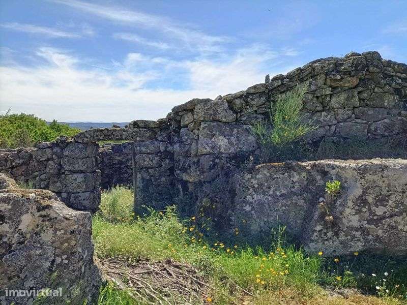 Ruina em pedra granito - Grande imagem: 4/8