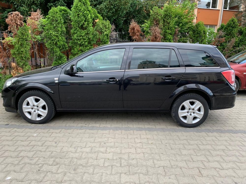 Opel Astra 2010