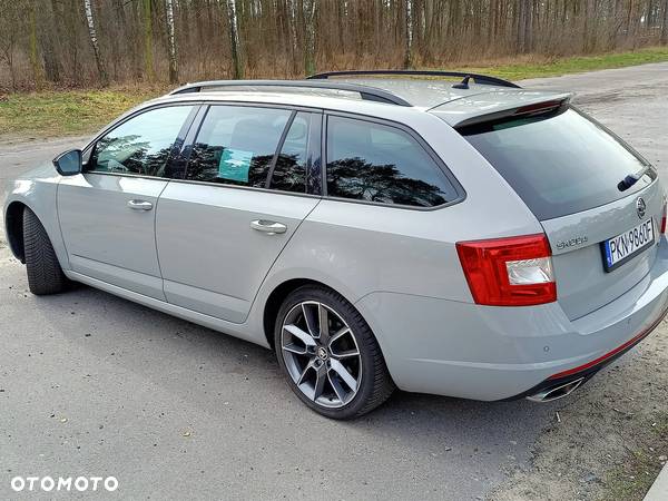 Skoda Octavia 2.0 TSI RS DSG - 5