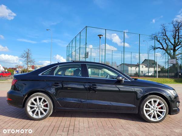 Audi A3 2.0 TFSI Sportback quattro S tronic design - 4