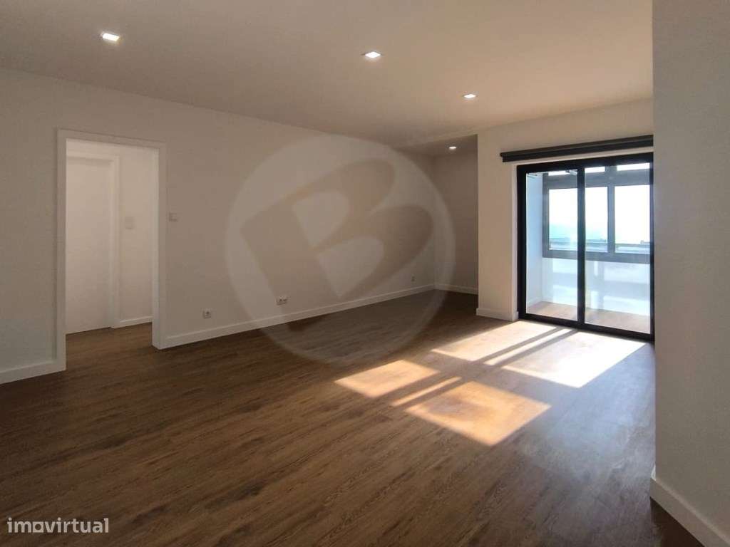 T1 Remodelado com Vistas de Mar na Póvoa de Varzim - Grande imagem: 2/26