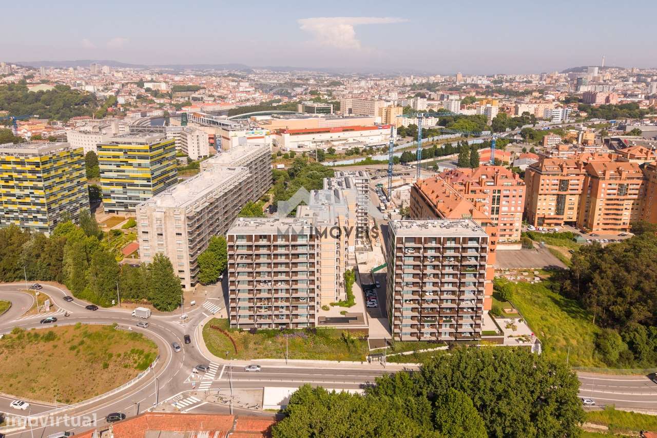 Apartamento T4 2024 | Alameda Jardins da Arrábida | Varanda | Vistas R-22