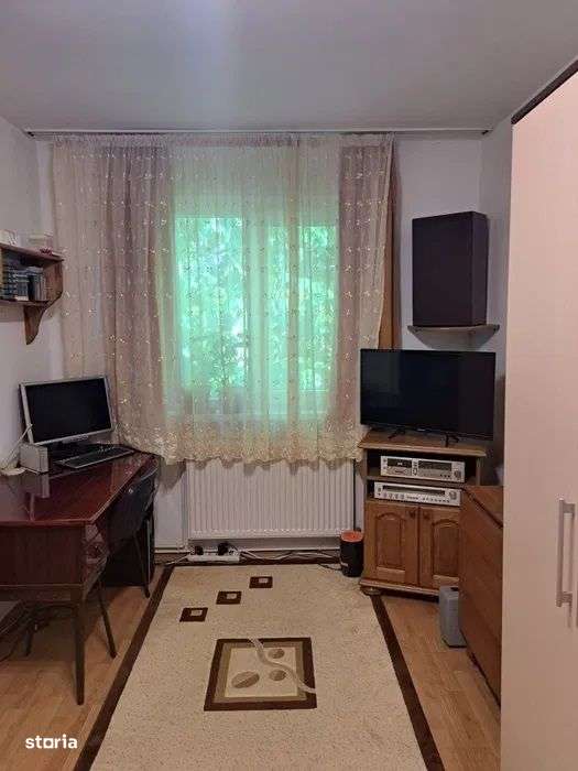 Dambu Pietros - Vanzare apartament 3 camere - Str. Petru Dobra - Imagine principală: 1/8