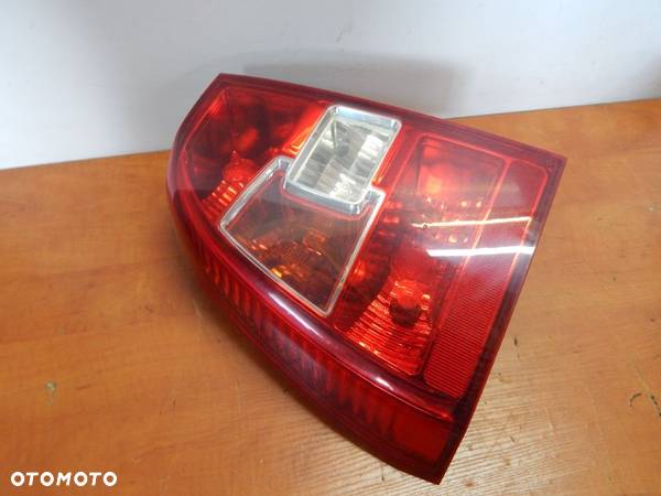 Lampa prawy lewy tył Kia SPORTAGE II 08-10 Lift Łuków części - 4