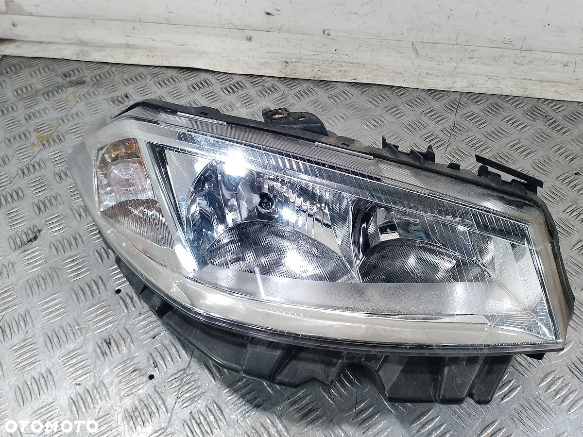 LAMPA PRAWA PRZÓD RENAULT MEGANE II ( 02-09 ) - 6