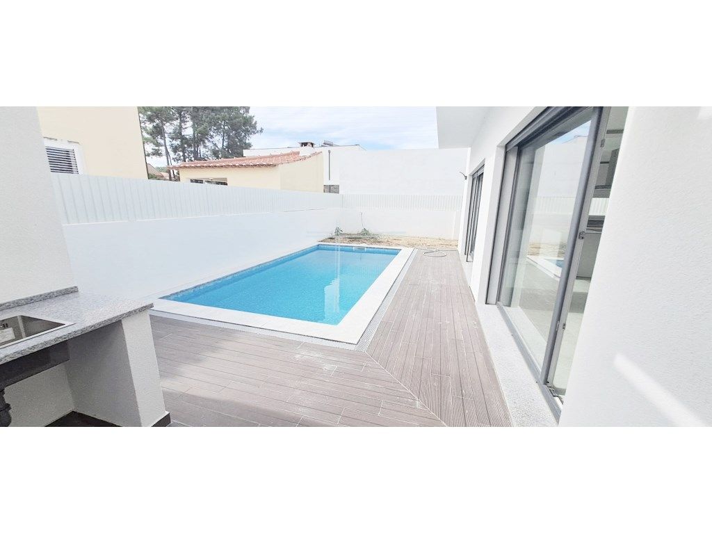 Moradia Isolada com garagem e piscina - Pinhal Conde da C...